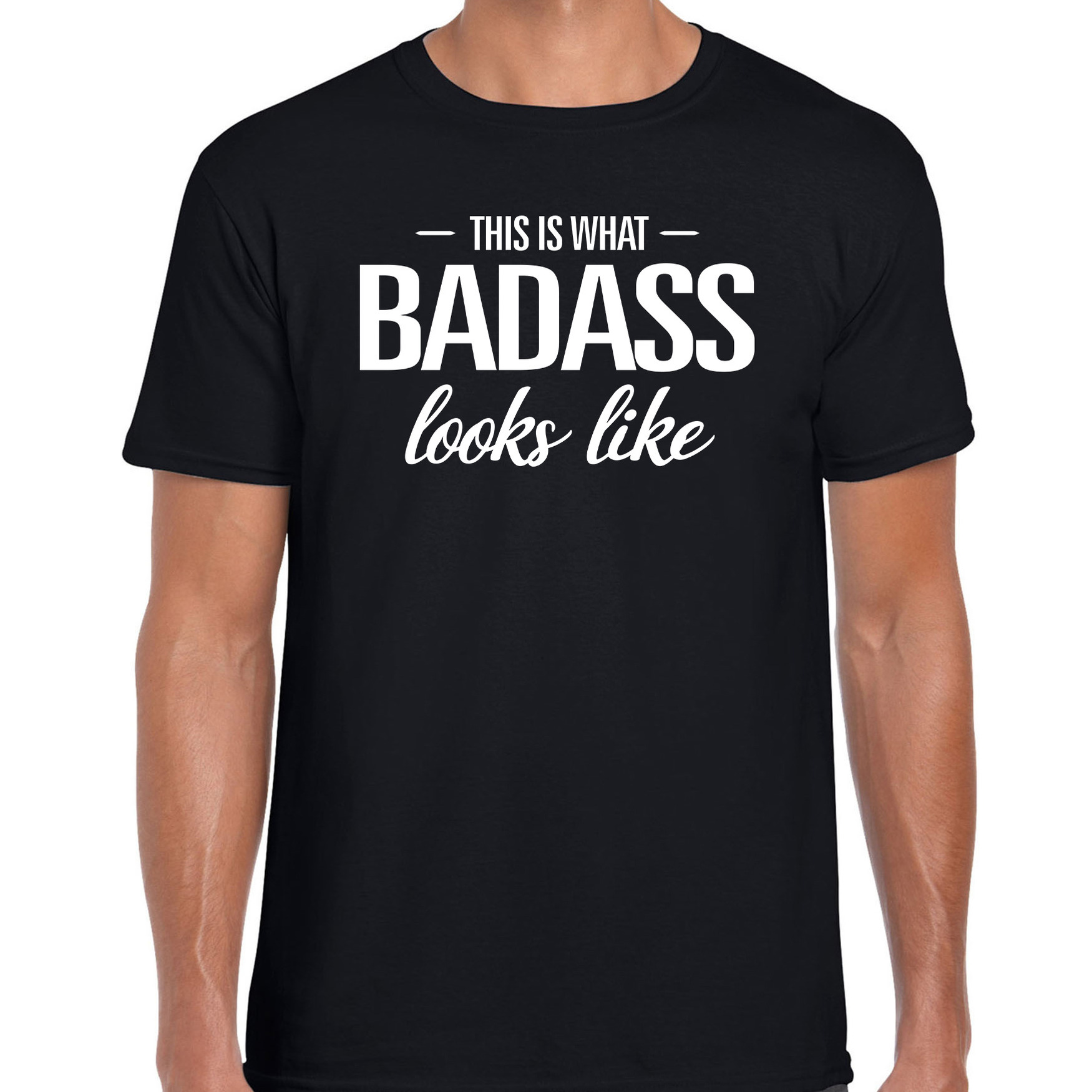 This is what Badass looks like t shirt zwart heren fun tekst shirt voor stoere stoute heren mannen